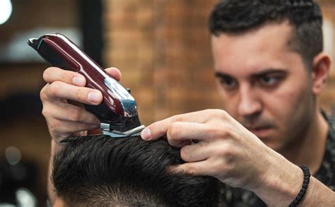The hair clipper is made of high quality stainless steel, which is safe to use on all types of hair. Best Cordless Hair Clippers of 2020 - Top Picks - CaffeHair
