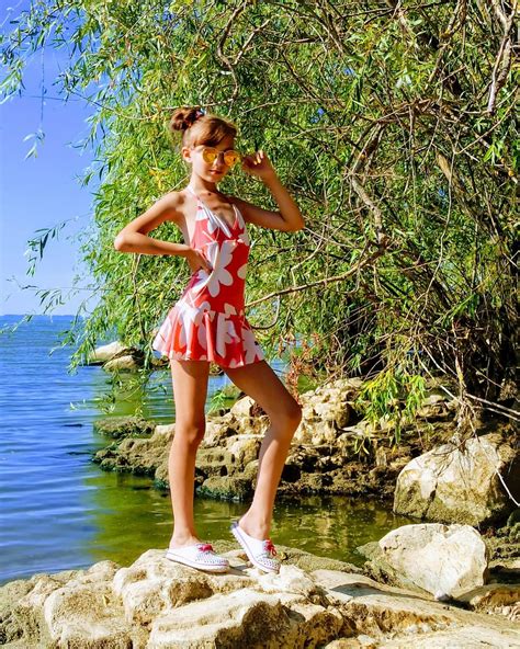 Violetta Young Ukrainian Goddess Catviolettka Post 202011150 Imgsrcru