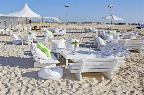 Draw inspiration from these beach wedding ideas! Amazing Party Ideas for Celebrating Your 10th Wedding ...