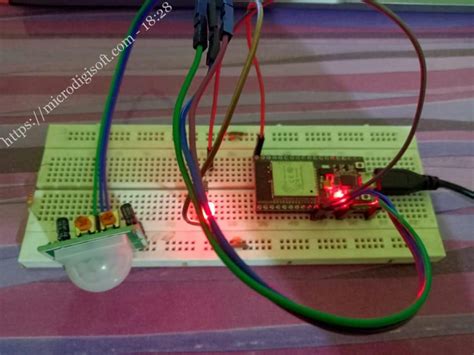 Micropython Pir Sensor Using Interrupts With Esp32 Esp8266