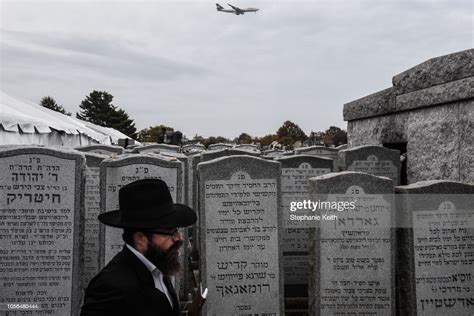 A Person Visits The Gravesite Of The Lubavitcher Rebbe Rabbi News