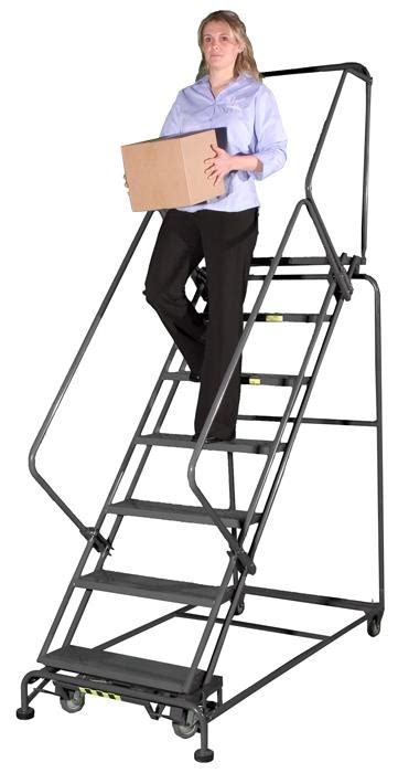 50 Degree Walk Down Ladder With Serrated Grating Tread
