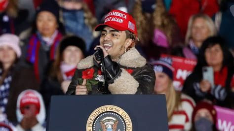 Rapper Lil Pump Endorses Trump At Rally President Calls Him Lil Pimp