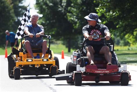 Neighbors Compete In Lake Barrington Mower Race Shaw Local