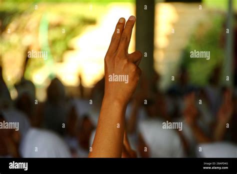 Showing Fingers Up Hi Res Stock Photography And Images Alamy