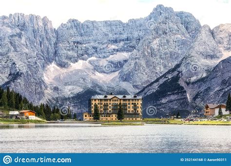 Lake Misurina And Mount Sorapis Stock Photo Image Of Dolomitis Hotel