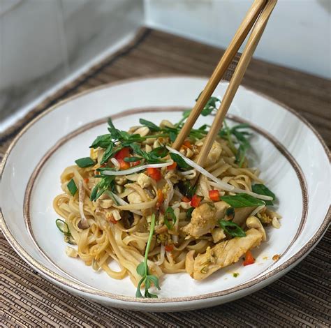 Asian Chicken Noodle Stir Fry Maroscooking