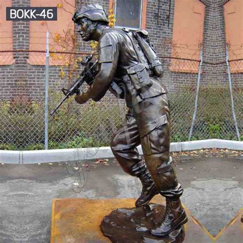 Customized Monumental Antique Bronze Soldier Statue In War On Terror