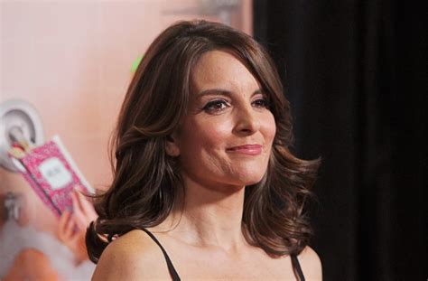 Tina Fey Dodges Unbreakable Kimmy Schmidt Racism Controversy I M Opting Out