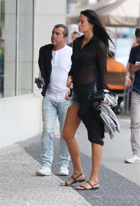 Photo Arnaud Lagardère et sa femme Jade Foret poursuivent leurs vacances à Miami Le Octobre