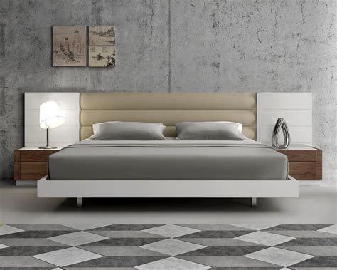 If you've been doing your training, then you're already going to last much longer in bed. Lacquered Extravagant Leather Modern Platform Bed with ...