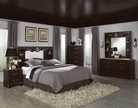 See 22 dark bedrooms that are full of style. Bedroom Color Dark Wood | Oh Style!