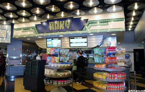 There is a food court in the main building that gets really busy at mealtimes. All Star Movies Photo Gallery - Walt Disney World Value ...