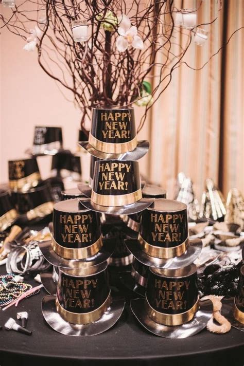 awesome 30 stylish new years eve table decoration ideas for nye party new years eve party