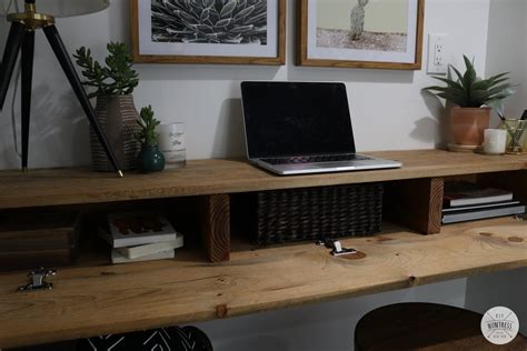 Functional diy computer desk with a hidden keyboard tray. diy-floating-desk-hidden-storage-12 - DIY Huntress