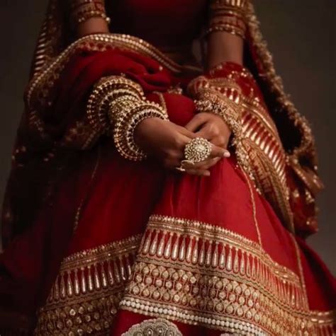 Pin By Ann Thomas On Asia Indian Bridal Outfits Indian Bridal