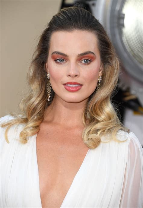 Margot Robbie Hair And Makeup Once Upon A Time In Hollywood Popsugar Beauty Photo 6