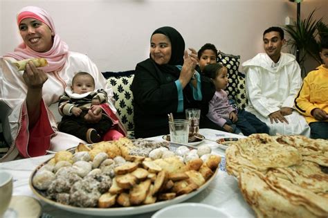 Met het suikerfeest wordt het einde van de ramadan gevierd. suikerfeest - Marokko