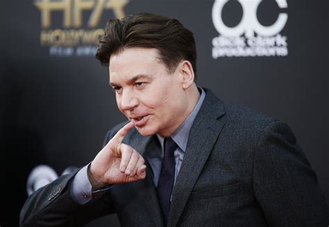 Mike Myers Crashes Snl As Dr Evil To Comment On Sony Hacks The