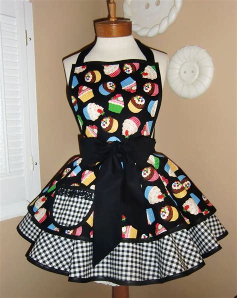 Cupcake Print Womans Retro Apron With Tiered Skirt Bib And Lace