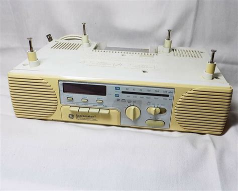 Look at the summary to get a glimpse of what you will encounter when buying one. GE Spacemaker Under Cabinet 7-4287A AM/FM Radio Cassette ...