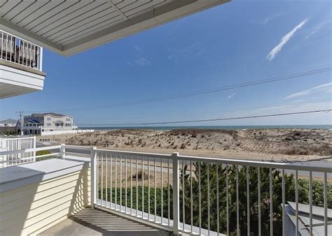Holiday inn & suites north beach, cavalier hotel, sheraton, hilton oceanfront, courtyard by marriott north, ocean beach club, springhill suites. Adorable 3 bedroom OCEANFRONT condo! AMAZING beach views ...