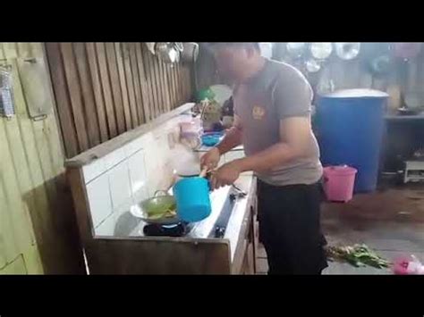 Pada kesempatan ini saya akan menyampaikan pidato tentang berbakti kepada orang tua. Syurga di tekapak kaki ibu - YouTube