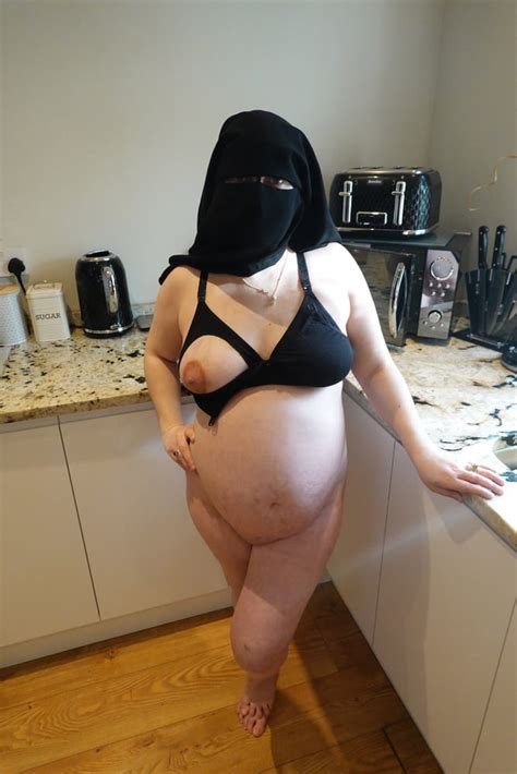 See And Save As Pregnant Wife In Muslim Niqab And Nursing Bra Porn Pict
