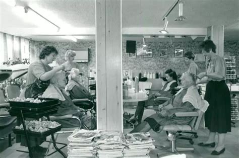 Pin By Dawn On Postcards From The Beauty Parlor Vintage Hair Salons