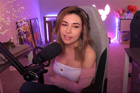 Alinity Taking A Break From Streaming Twitchaddict
