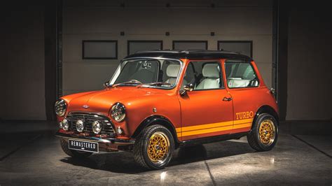 Mini Cooper Restomod is a Tribute to James Bond's Lotus Esprit Turbo