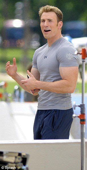 Chris Evans Workout Routine And Diet To Look Like Captain America [2022] Fitmole