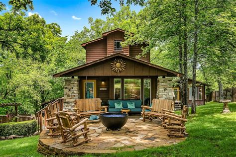 Top Romantic Cabins In Arkansas With Hot Tubs Cabin Trippers