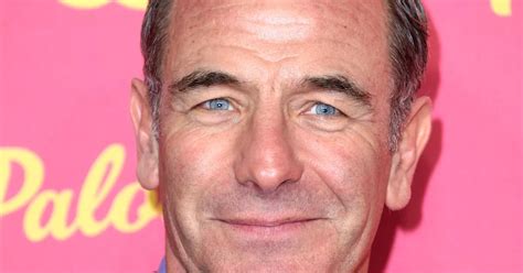 Itv Grantchesters Robson Green Says Hell Never Marry Long Term