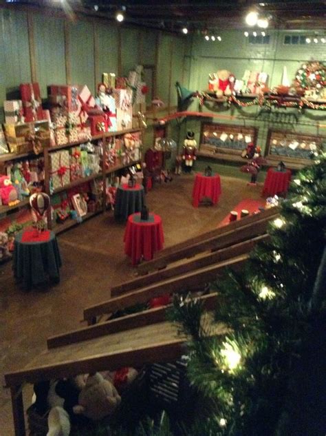 Hey everyone!today's vlog features the snow storm that we experienced here in flagstaff, christmas festivities, and updates on my study abroad. Pin on Christmas Road Trip