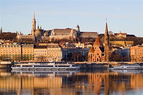 Hungary (a country in central europe; Budapeste | Capital da Hungria - Geografia Total™