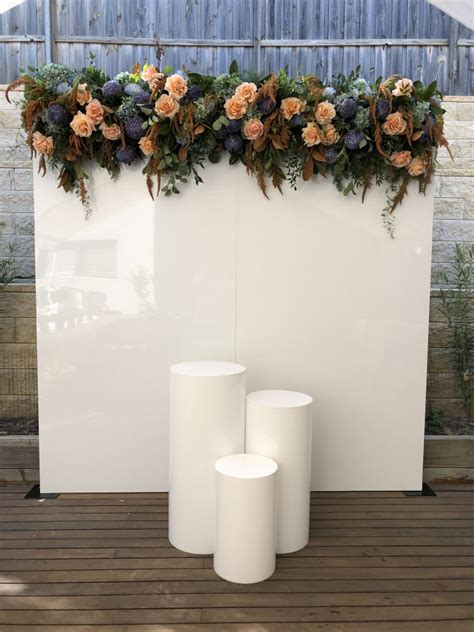 White Round Plinths The Party And Event Co