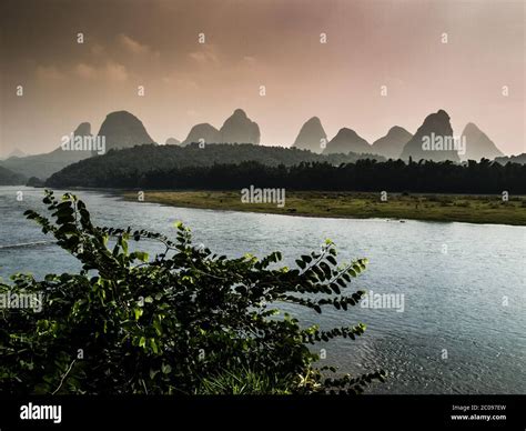 Li River In Yangshuo Village Guangxi China Stock Photo Alamy