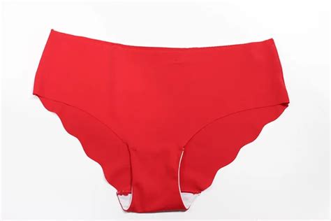 2017 Hot Selling Wholesales Red Fashion Sexy Tight Underpants Girls Women Wearing Sexy Panties
