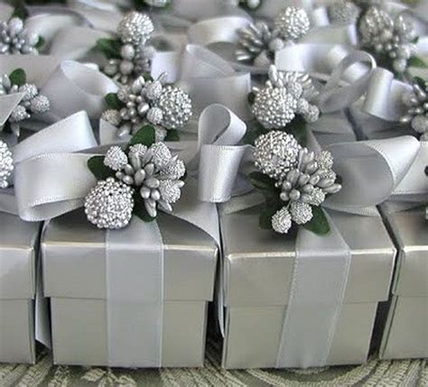 Organising A Perfect Silver Wedding Anniversary In London Christmas