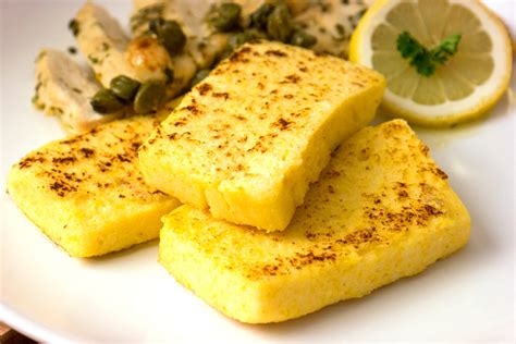 Compared to dent corn, which is used to make grits, flint corn has less starch, meaning that polenta is not as creamy and velvety as grits (but decadent nonetheless). Polenta recept | APRÓSÉF.HU - receptek képekkel