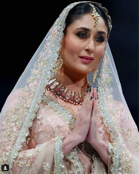 See Pics Kareena Kapoor Khan Looks Resplendent In Her Bridal Wear For A Fashion Show In Doha