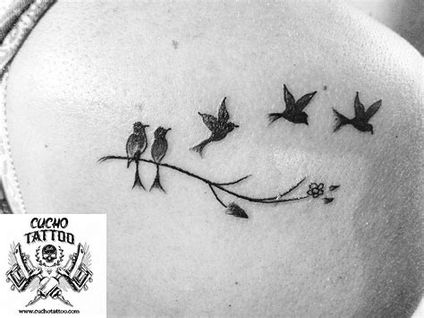 253 Tatuajes De Aves Pajaritos A Color O Grises Tatuajes De Aves