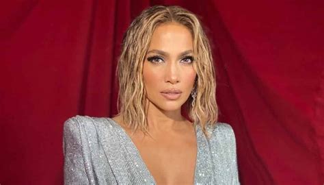 Jennifer Lopez Biography Profile Facts And Career Gluwee