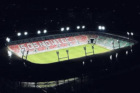 Zagłębie Sosnowiec Ma Nowy Stadion Nocą świeci Jak Dyskoteka śląskie