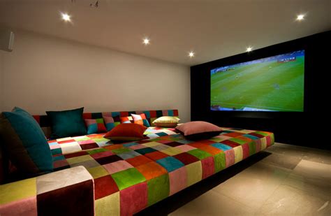 20 awesome minecraft bedroom ideas. Colorful Plaid Bed With Cute Pillows In Minecraft Bedroom ...