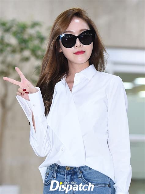 Jessica Jung Executes The Perfect Airport Fashion For Spring Koreaboo