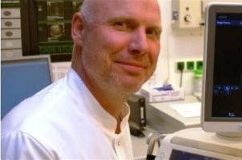 Geschlecht meint dabei nicht mann* und frau* 1 als gegenüberliegende pole, sondern wird als kontinuum betrachtet, zusammengesetzt aus biologischen und psychosozialen einflüssen. Ultraschall-Diagnostik: Ein guter Untersucher ist das A ...