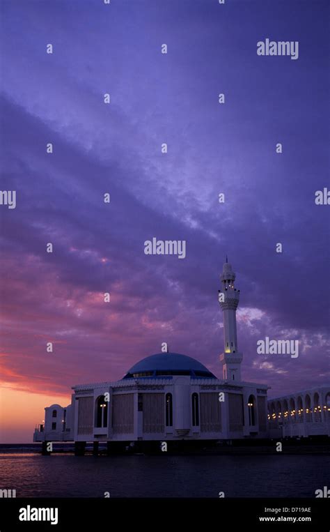 Saudi Arabia Jeddah Corniche Mosque At Sunset Stock Photo Alamy