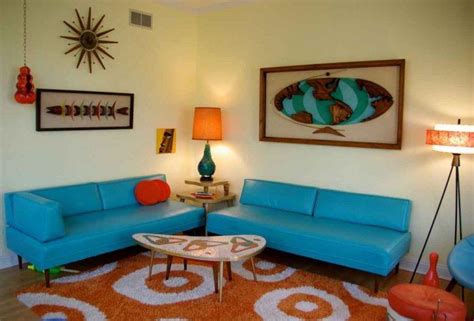 10 Living Rooms That Are Peppered With 70s Style